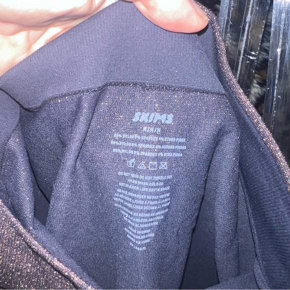 SKIMS Set - Picture 8 of 8